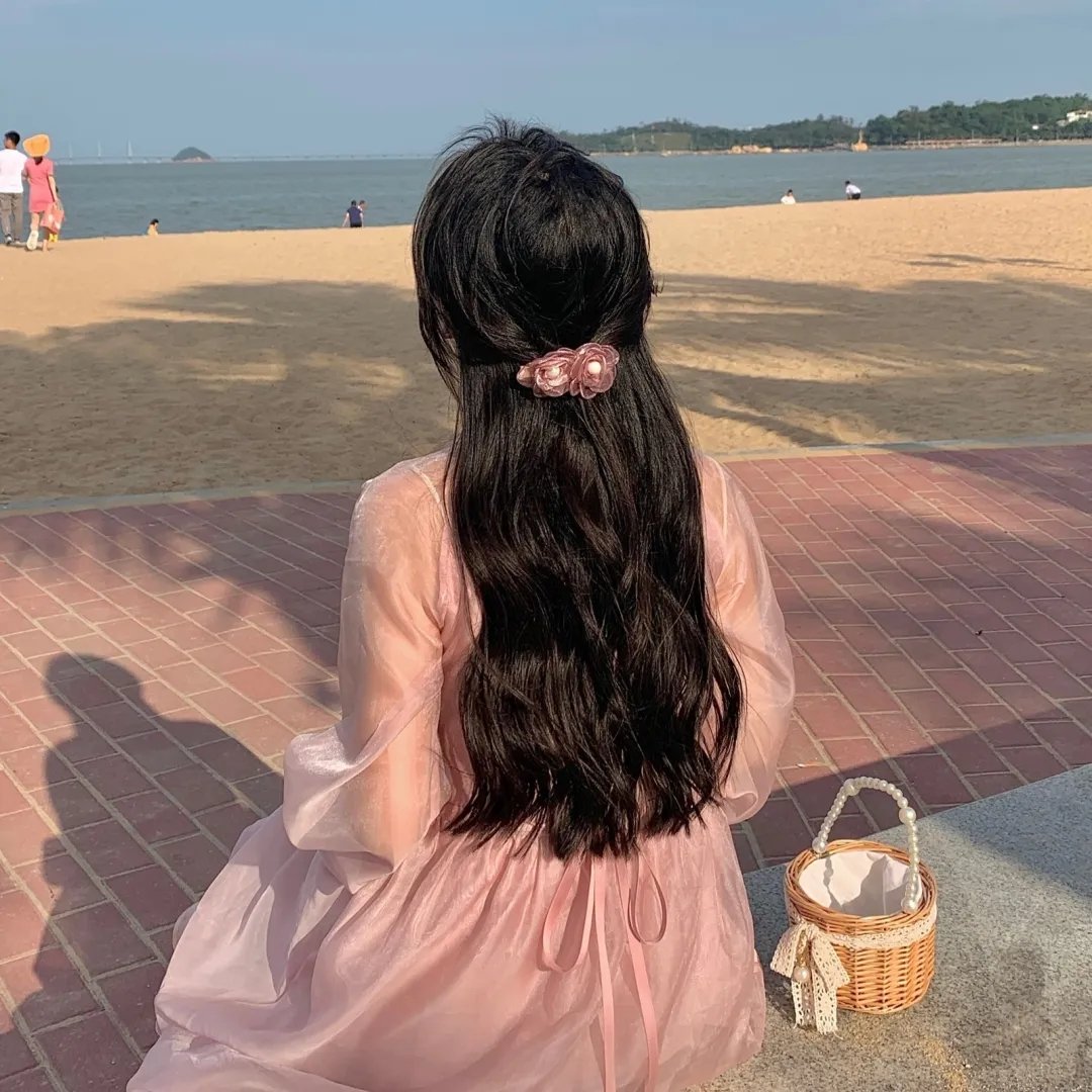 谁杀了她